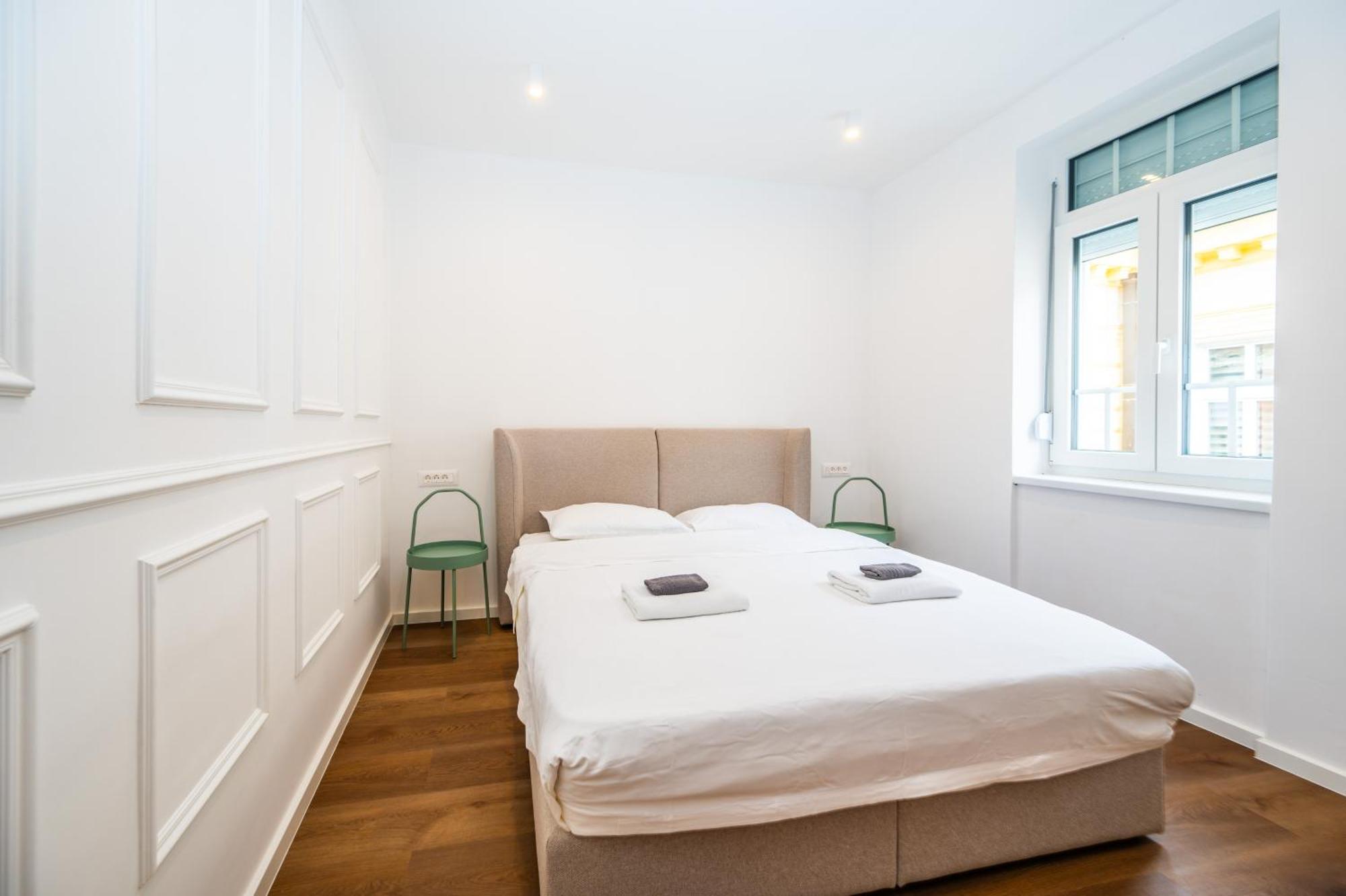 City Center Design Apartments Sarajevo Ngoại thất bức ảnh