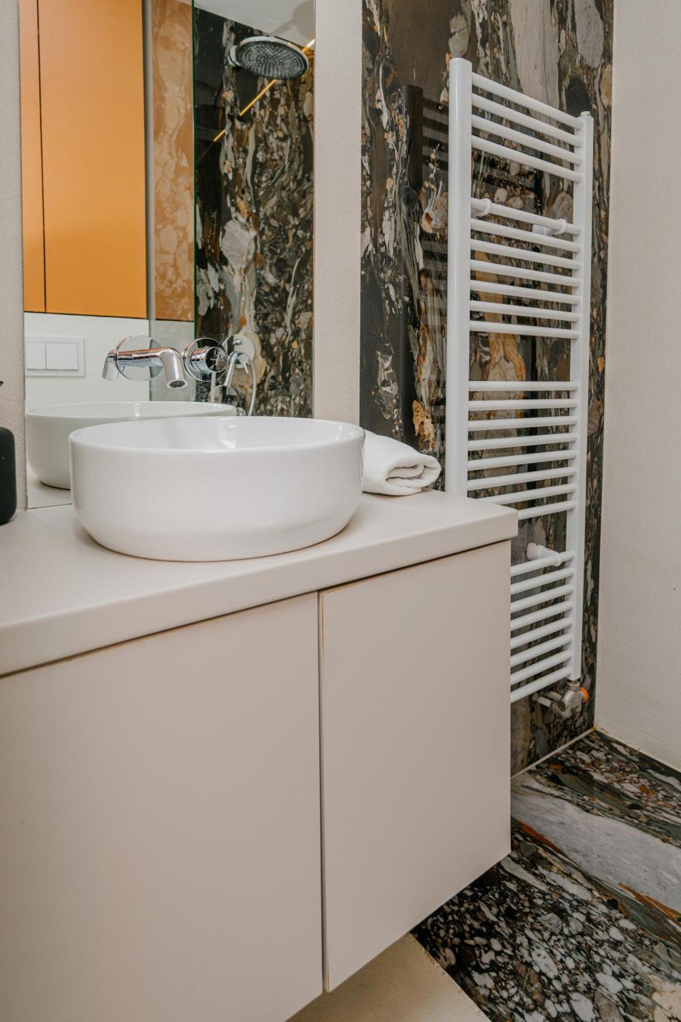 City Center Design Apartments Sarajevo Ngoại thất bức ảnh